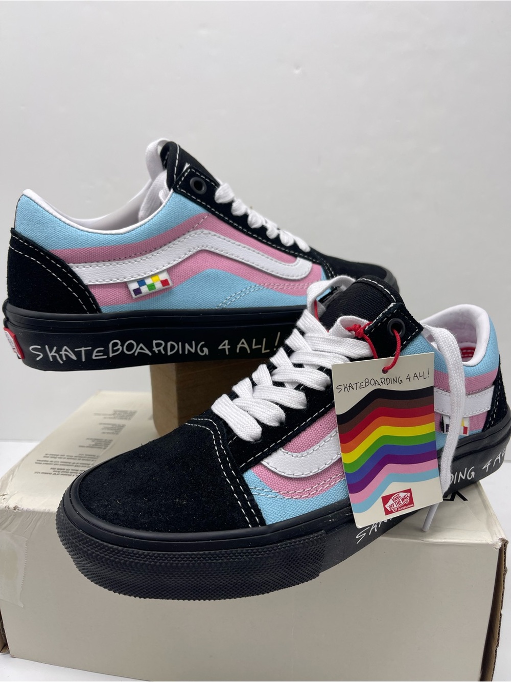 Vans WMNS Skate Old Skool Pride Multi
VN0A5FCBBMB Sneakers - Picture 8 of 16